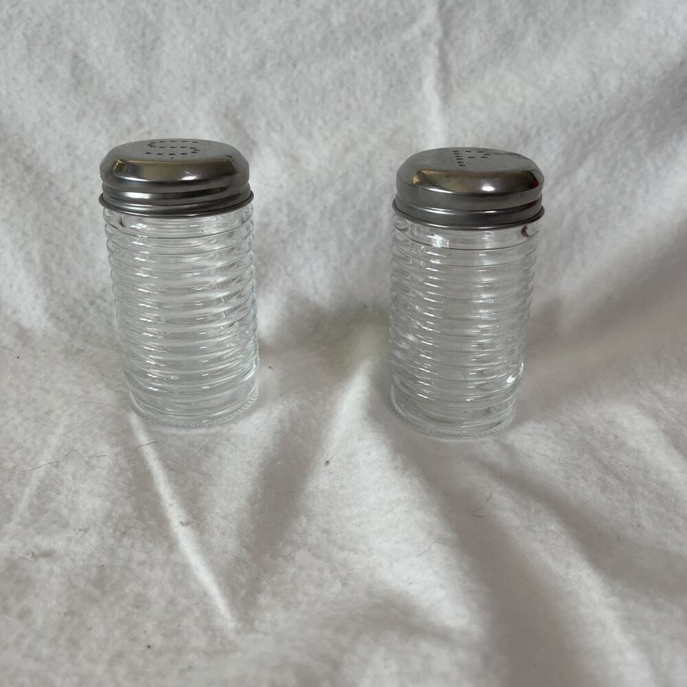Salt And Pepper Shaker Set Glass Kitchen Screw Cap